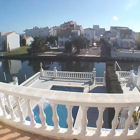 Empuries C Holiday home Empuriabrava