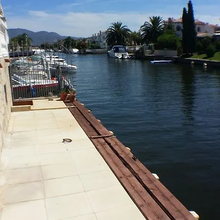 Holiday home Empuries C Empuriabrava